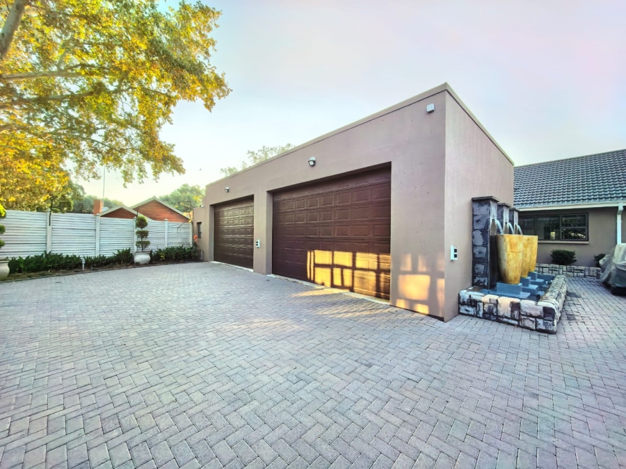 5 Bedroom Property for Sale in Sasolburg Ext 4 Free State